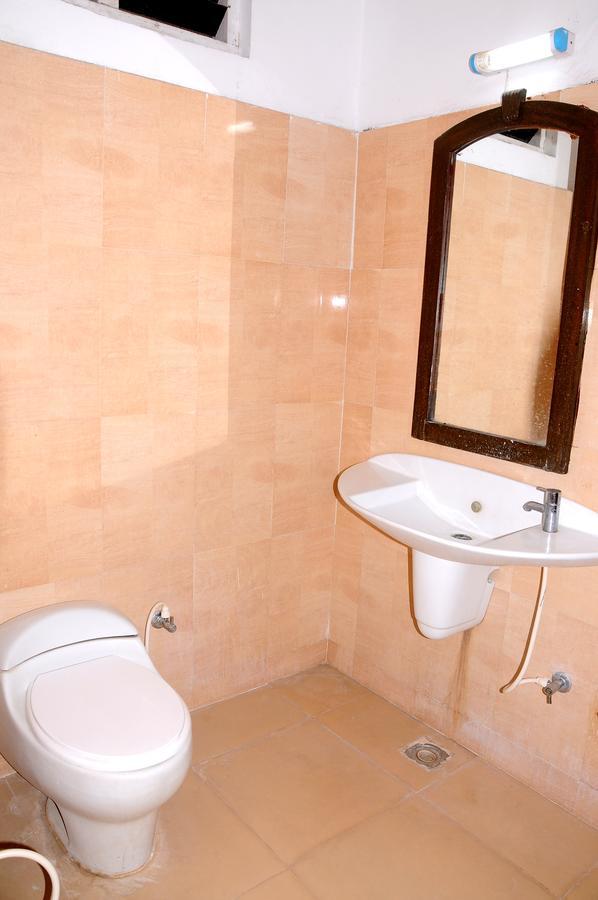 Srs Regency Hotel 아난타푸르 객실 사진